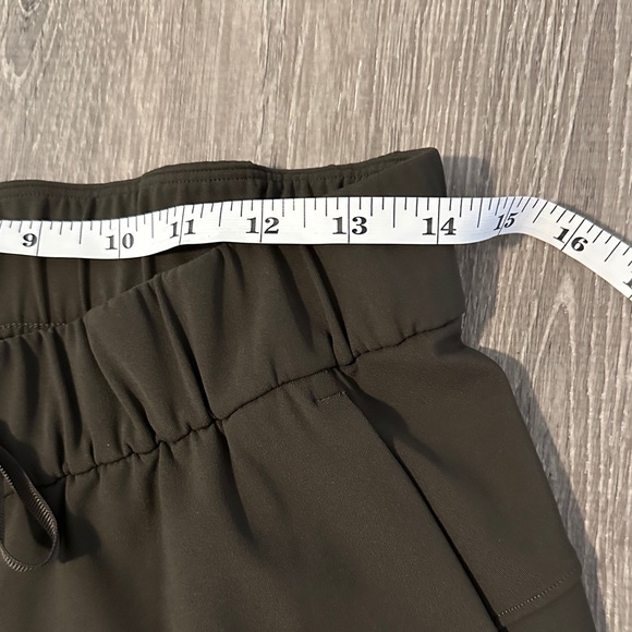Lululemon Sz 6 On The Fly Crop Casual Crop Dark Olive Drawstring Women’s Pants - Picture 7 of 9